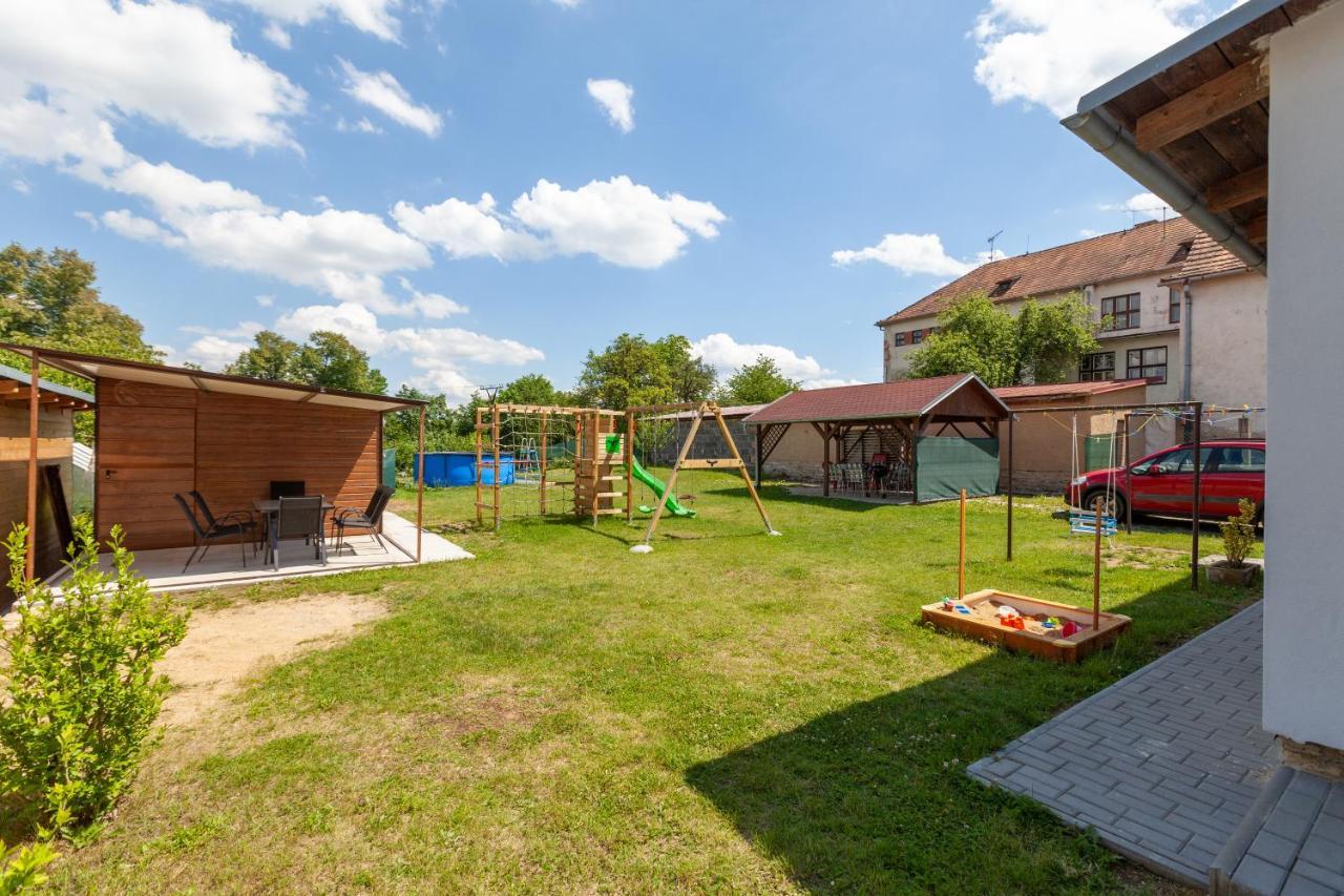 Apartmany Domek U Lesa Bitov Exterior photo